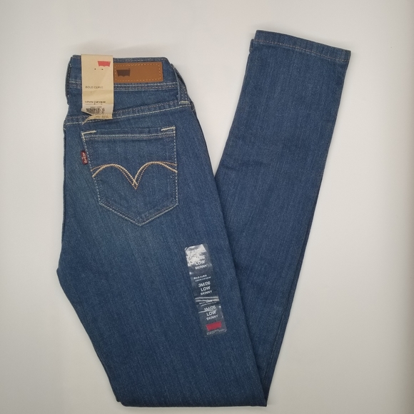 *SOLD*Levis bold curve skinny - Picture 2 of 2